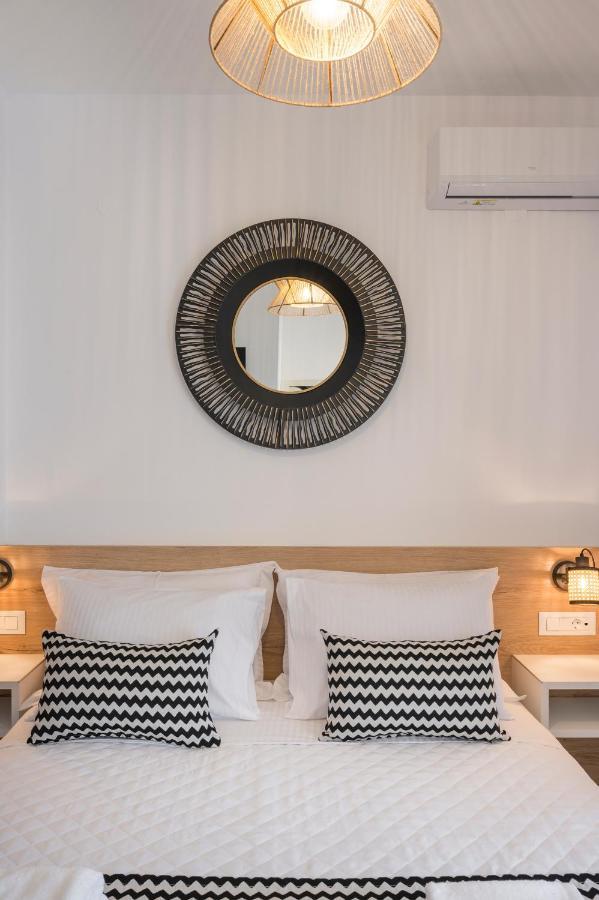 Indigo Blue Seaside Deluxe Apartments Киссамос Экстерьер фото